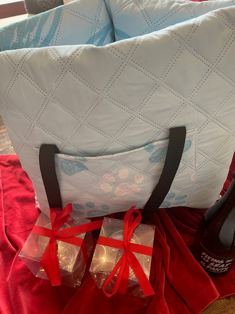 Bricoleur Vineyards + Wiley's Wish Champagne Picnic Package